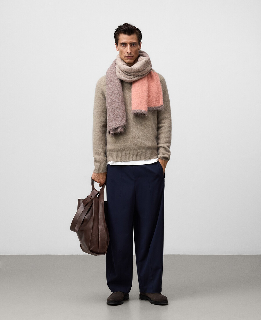 knit crew collar sweater man